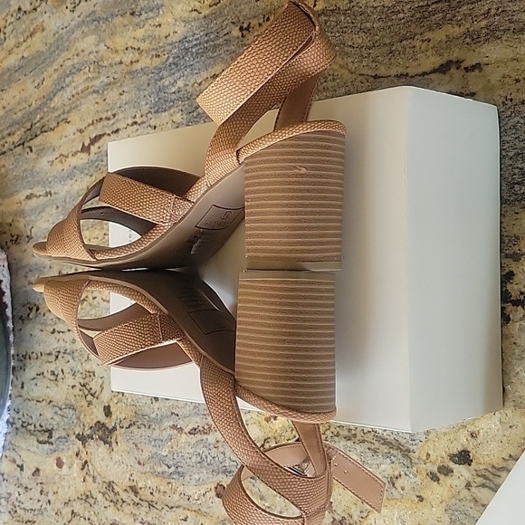 HP!🎉🌞🎈Style and Co. Sandals - Picture 5 of 15